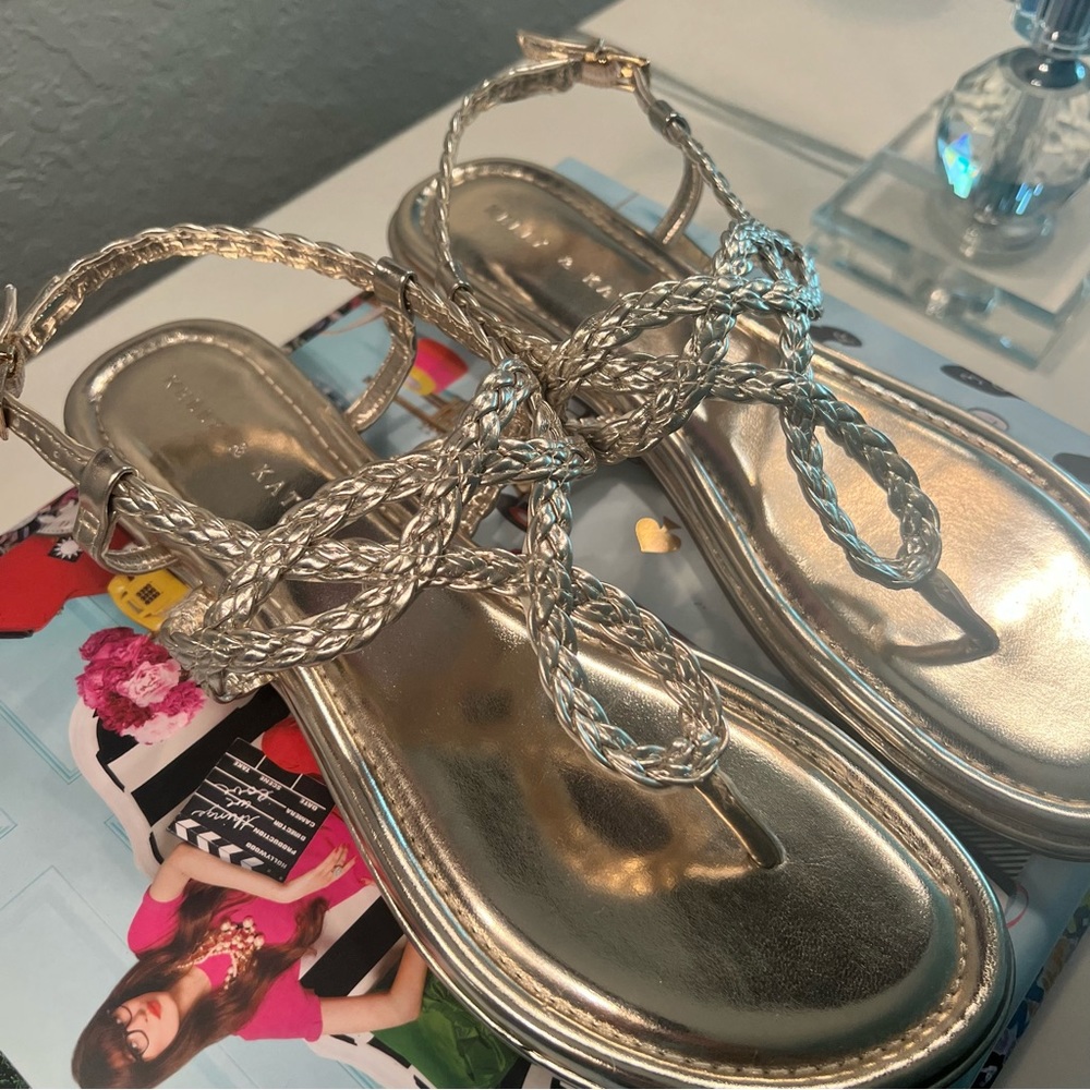 NWOT Gold Kelly & Katie Sandals Size 10
